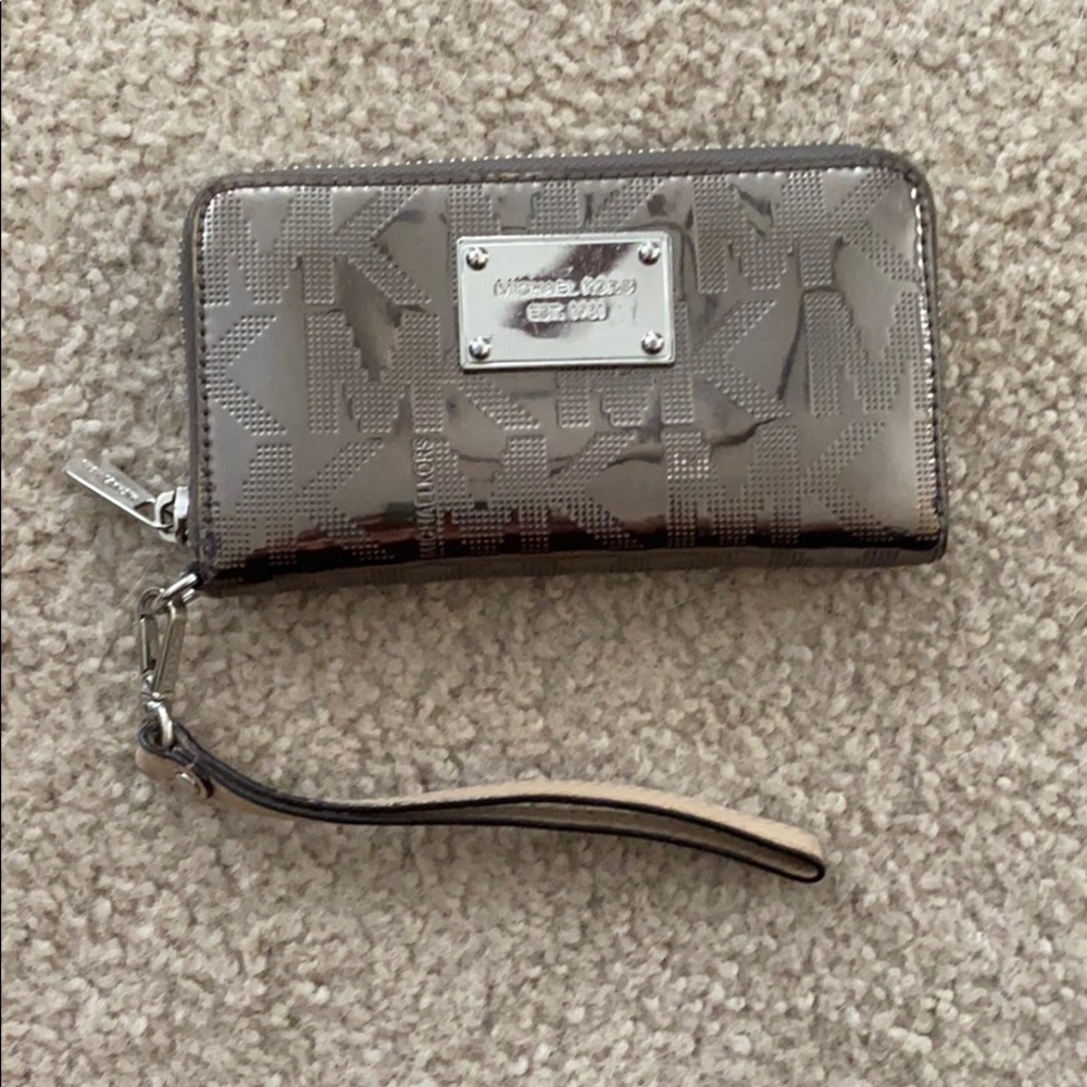 Michael Kors Metallic Wallet/Wristlet